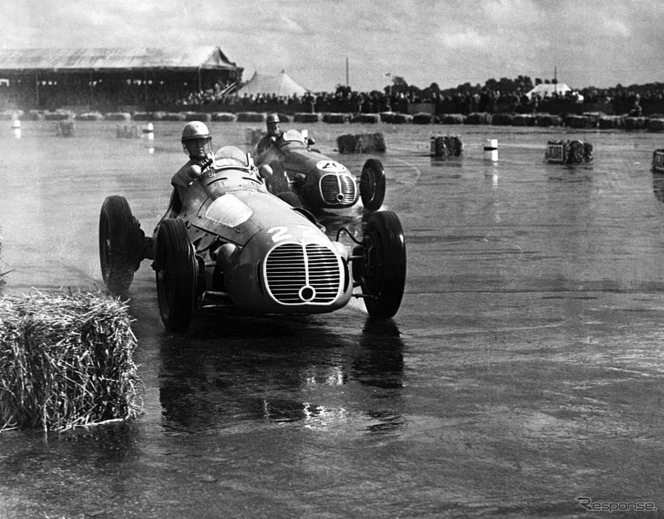 ルイ・シロンのマセラティ4CLT（1950年、F1イギリスGP）《Photo by Hulton Deutsch/Corbis Historical/ゲッティイメージズ》