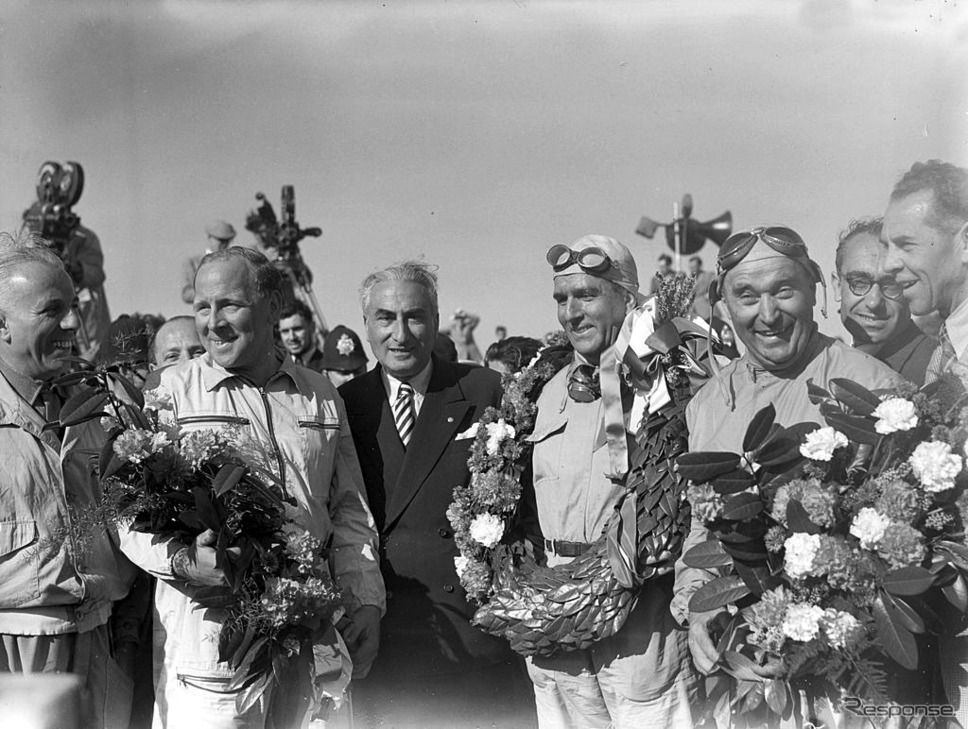 アルファロメオチーム（1950年、F1イギリスGP）《Photo by Dennis Oulds/Central Press/Hulton Archive/ゲッティイメージズ》