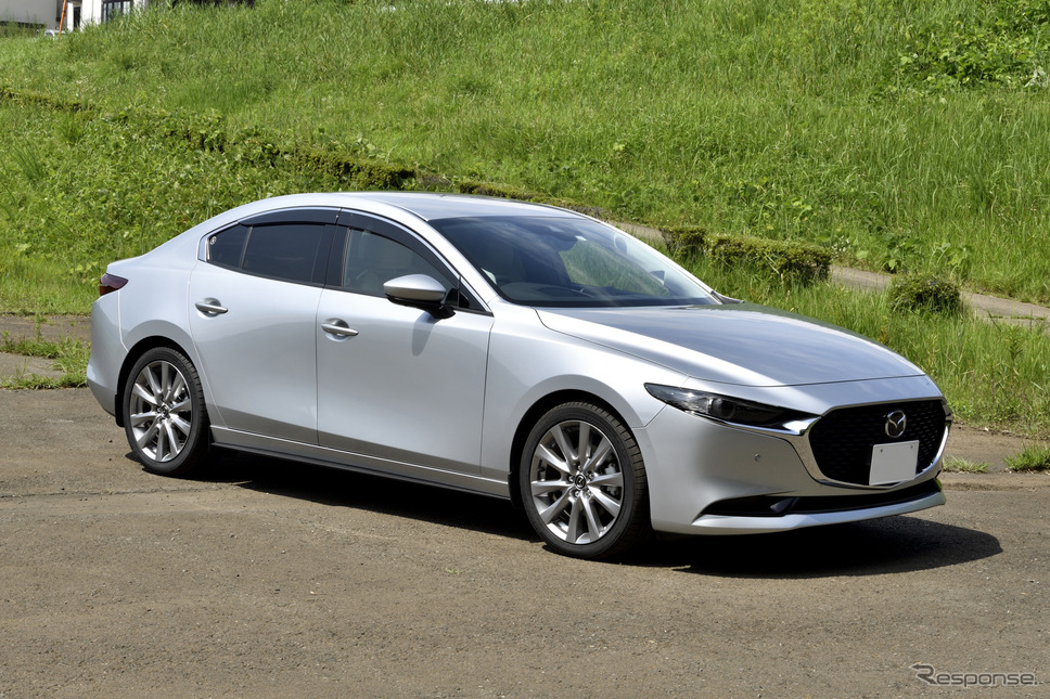 MAZDA3 カーオーディオインストール例《写真撮影 雪岡直樹》