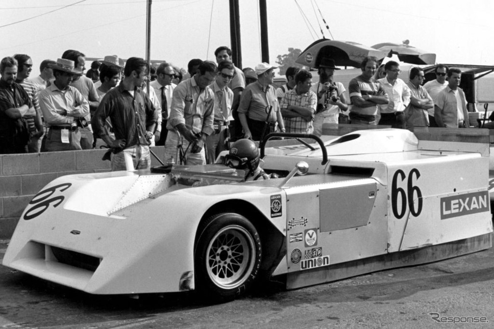 シャパラル2J(ヴィック・エルフォード車)、1970年Can-Amリバーサイド戦。《Photo by Bernard Cahier/Hulton Archive/ゲッティイメージズ》