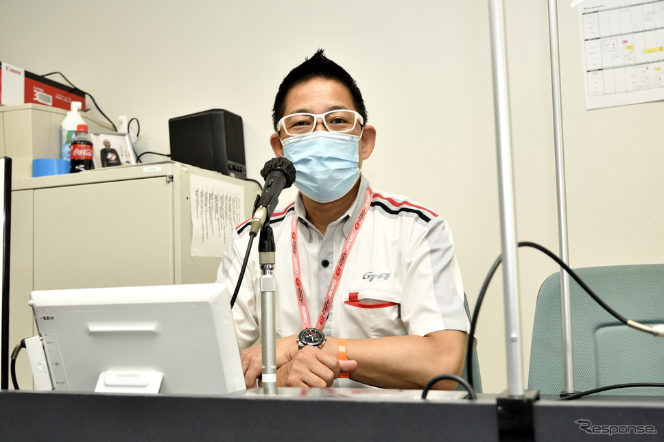 場内実況を担当するピエール北川氏《撮影 雪岡直樹》