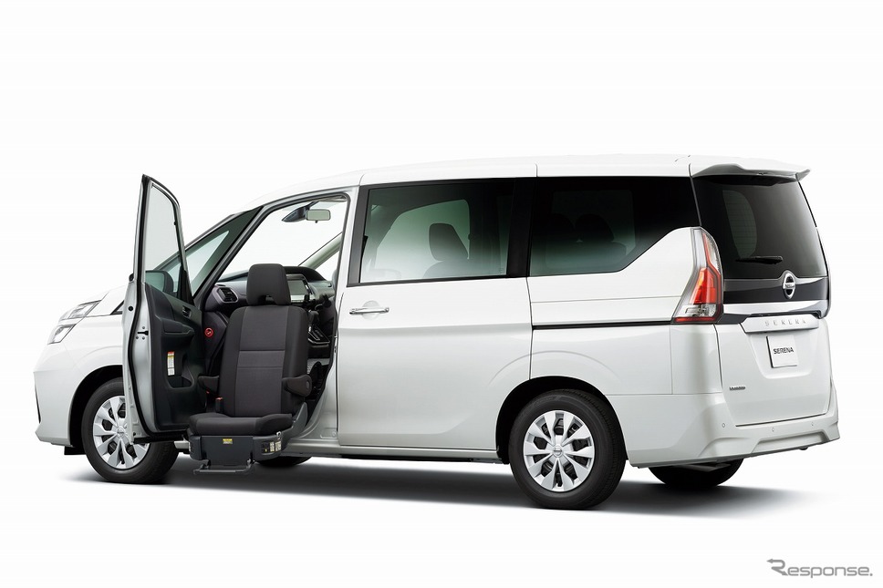 日産 セレナ 助手席スライドアップシート《写真提供 日産自動車》