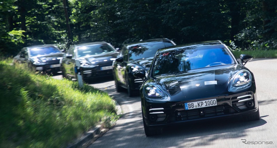 ポルシェ・パナメーラ 改良新型のプロトタイプ《photo by Porsche》