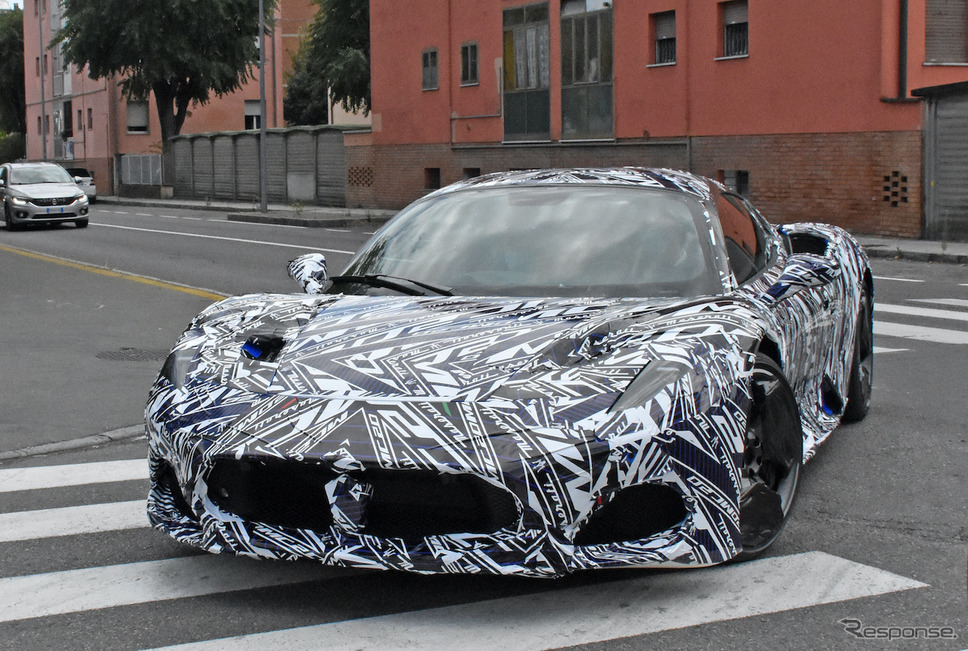 マセラティの新型スーパーカー『MC20』市販型プロトタイプ(スクープ写真)《APOLLO NEWS SERVICE》