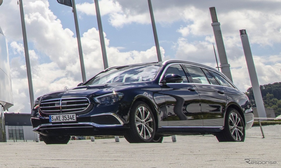 メルセデスベンツ Eクラス・ステーションワゴン 改良新型のPHV「E 300 de 4MATIC」《photo by Mercedes-Benz》