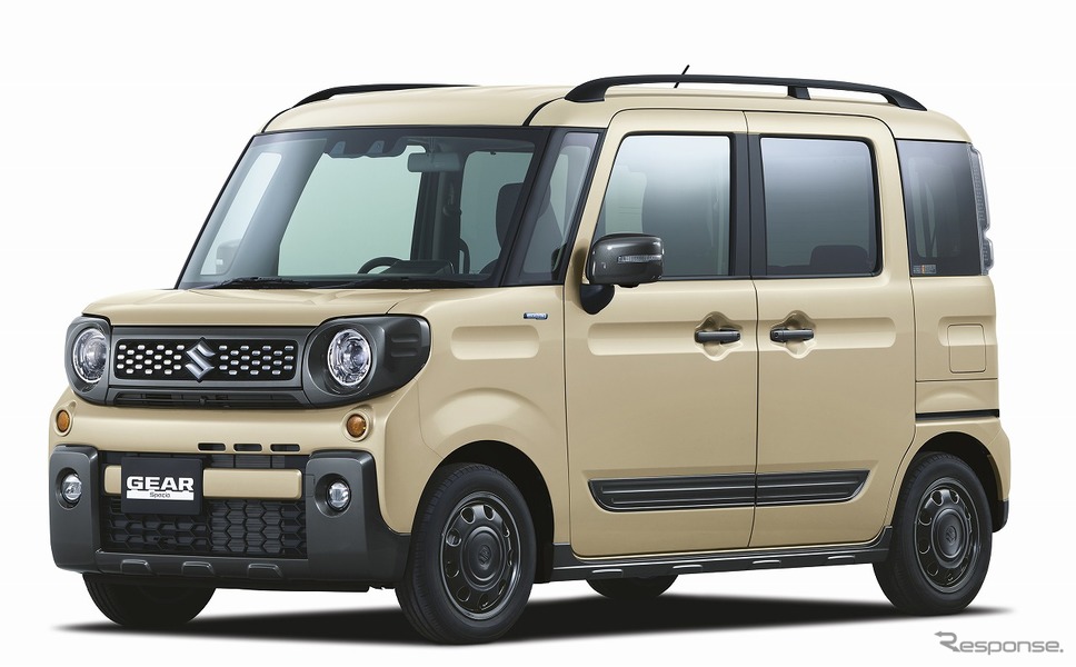 スズキ スペーシア ギア ハイブリッドXZ/ハイブリッドXZターボ 全方位モニター用カメラパッケージ装着車 シフォンアイボリーメタリック《写真提供 スズキ》