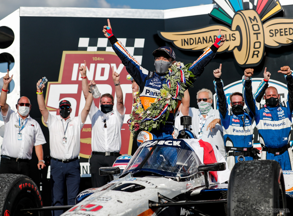 自身3年ぶり2度目のインディ500制覇を達成した#30 佐藤琢磨。《写真提供 INDYCAR》