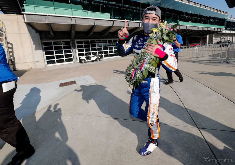 インディ500での通算2勝目をあげた佐藤琢磨。《写真提供 INDYCAR》