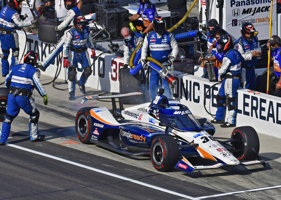 チームは素晴らしい仕事で#30 琢磨の走りを支えた。《写真提供 INDYCAR》