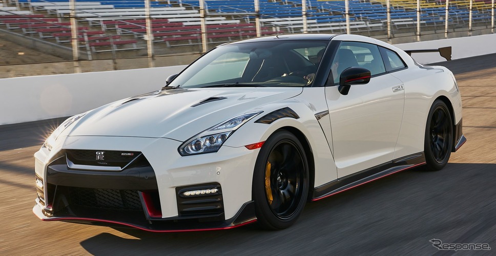 日産 GT-R NISMO の2021年モデル《photo by NISSAN》