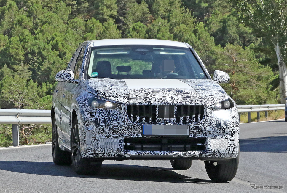 BMW X1 次期型プロトタイプ(スクープ写真)《APOLLO NEWS SERVICE》