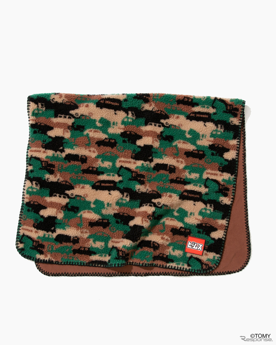Fleece Blanket　カラー：Camouflage　価格：4,800円（税別）《写真提供 ビームス》