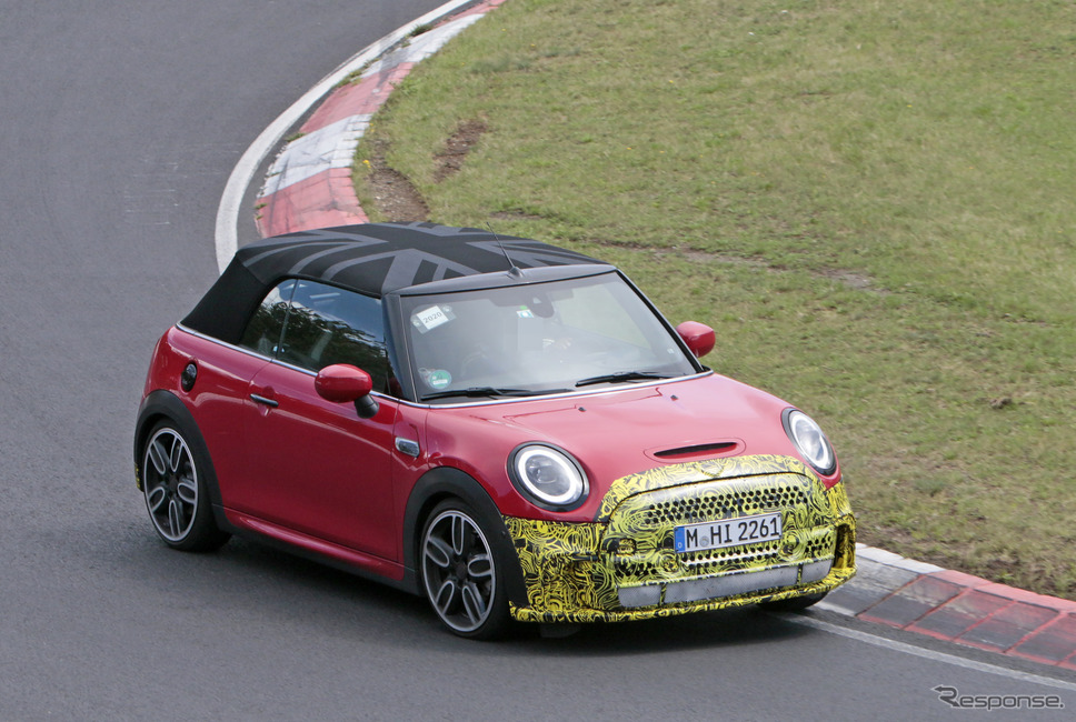 MINI クーパーS コンバーチブル 改良新型プロトタイプ（スクープ写真）《APOLLO NEWS SERVICE》