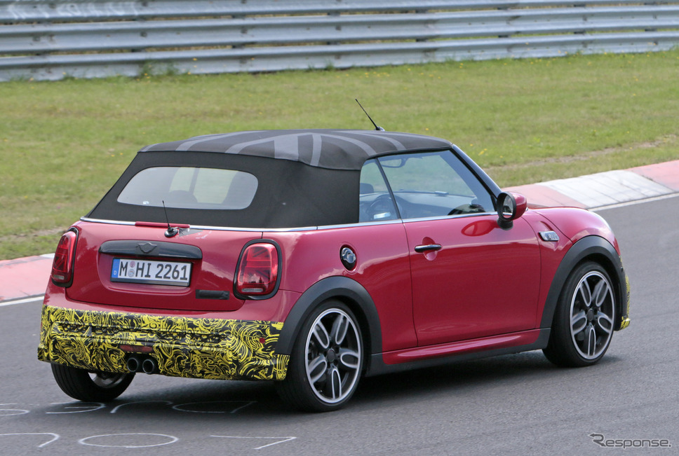 MINI クーパーS コンバーチブル 改良新型プロトタイプ（スクープ写真）《APOLLO NEWS SERVICE》