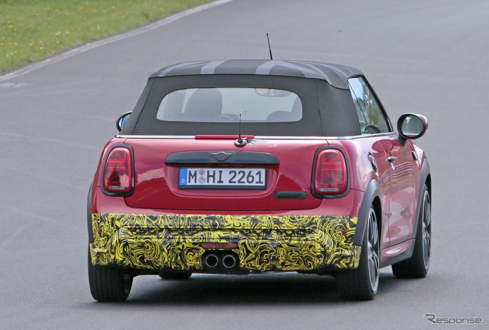 MINI クーパーS コンバーチブル 改良新型プロトタイプ（スクープ写真）《APOLLO NEWS SERVICE》