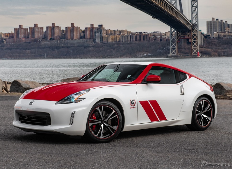 現行日産 370Z(フェアレディZ)《photo by Nissan》