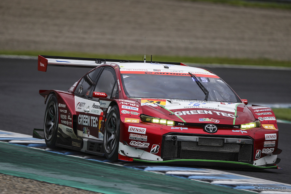 GT300クラス予選3位の#31 TOYOTA GR SPORT PRIUS PHV apr GT《写真撮影 益田和久》