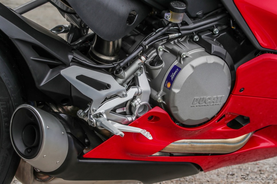 ドゥカティのL型2気筒エンジン《photo by Ducati》
