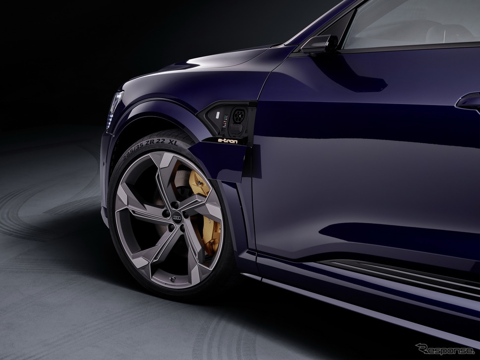 アウディ e-tron S《photo by Audi》