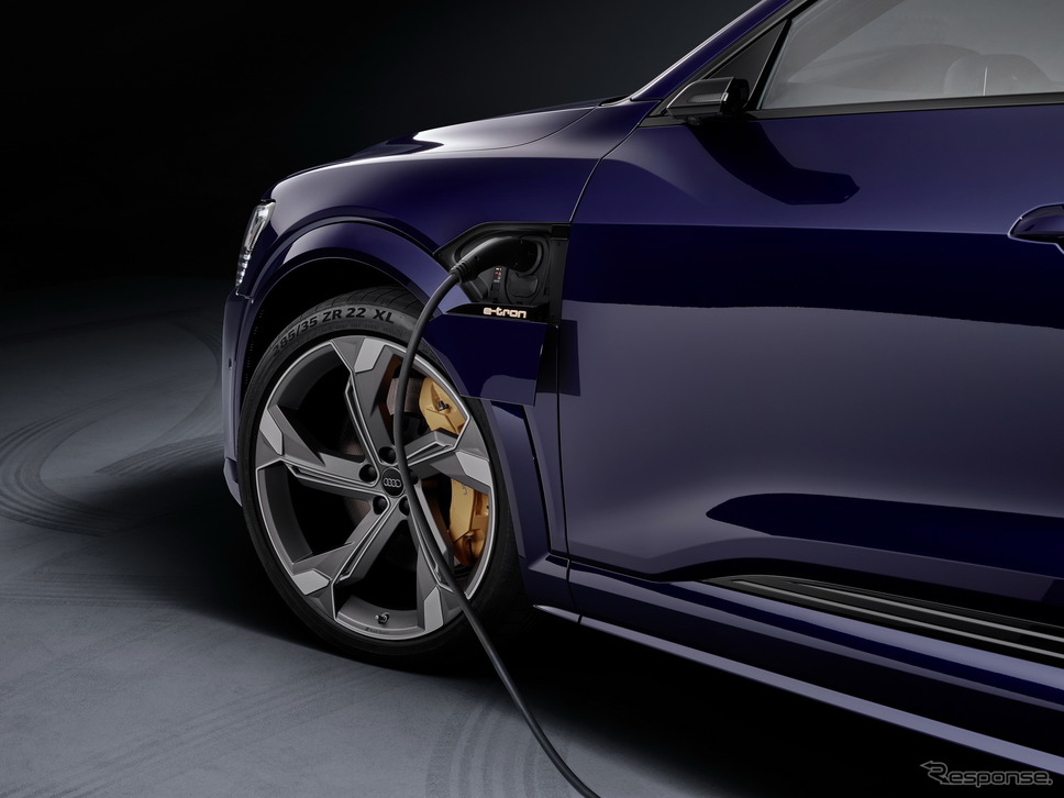 アウディ e-tron S《photo by Audi》