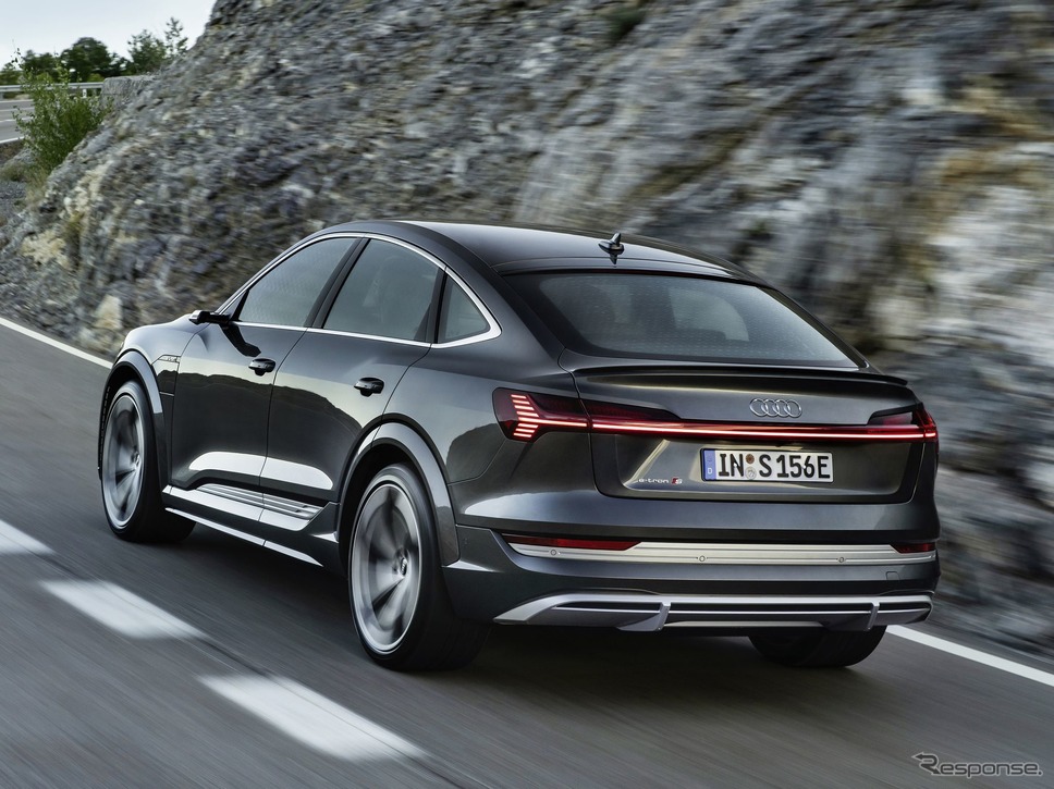 アウディ e-tron S スポーツバック《photo by Audi》