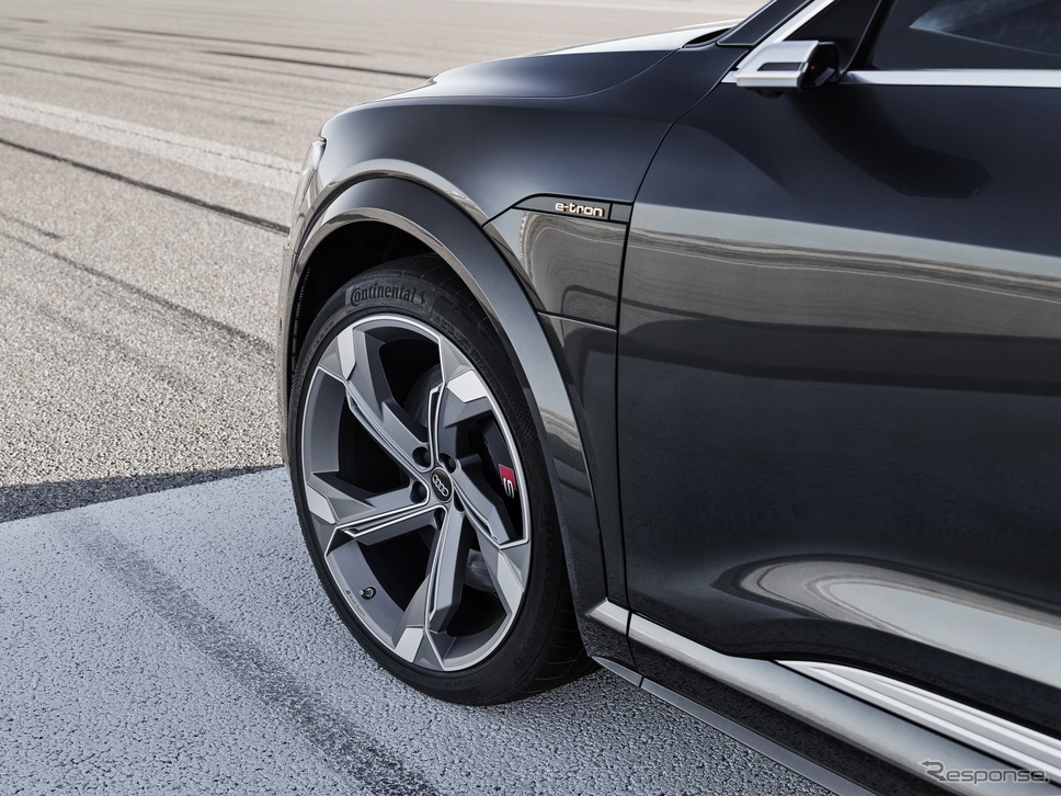 アウディ e-tron S スポーツバック《photo by Audi》