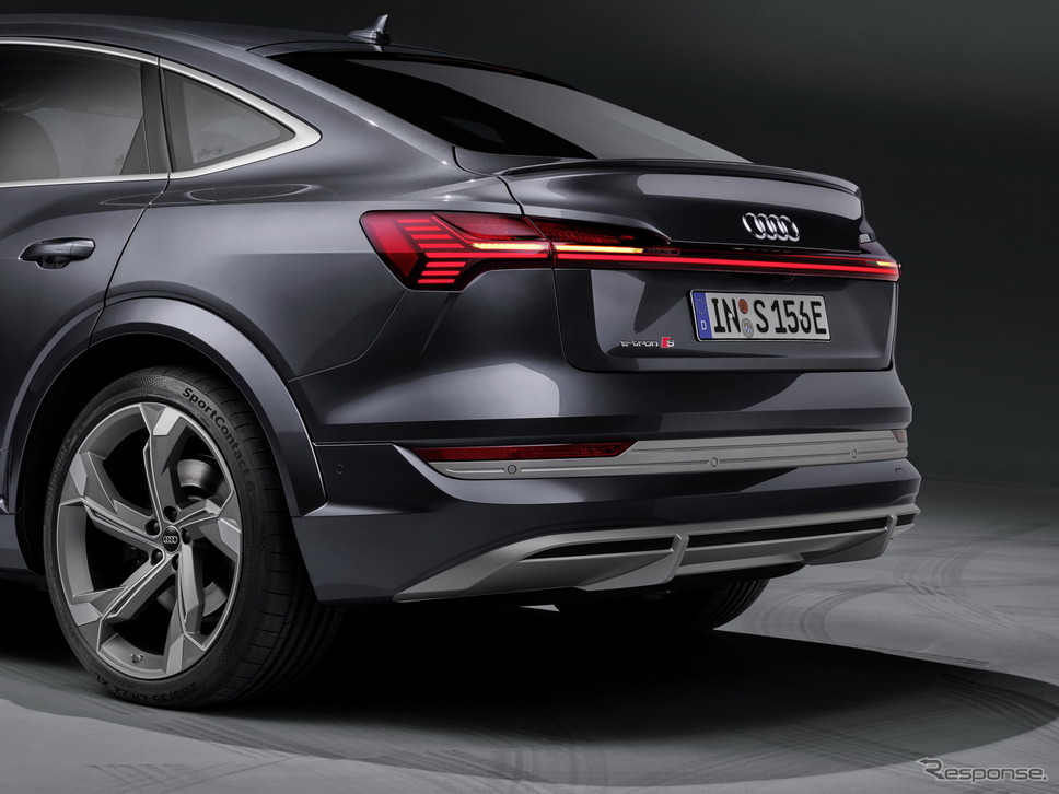 アウディ e-tron S スポーツバック《photo by Audi》