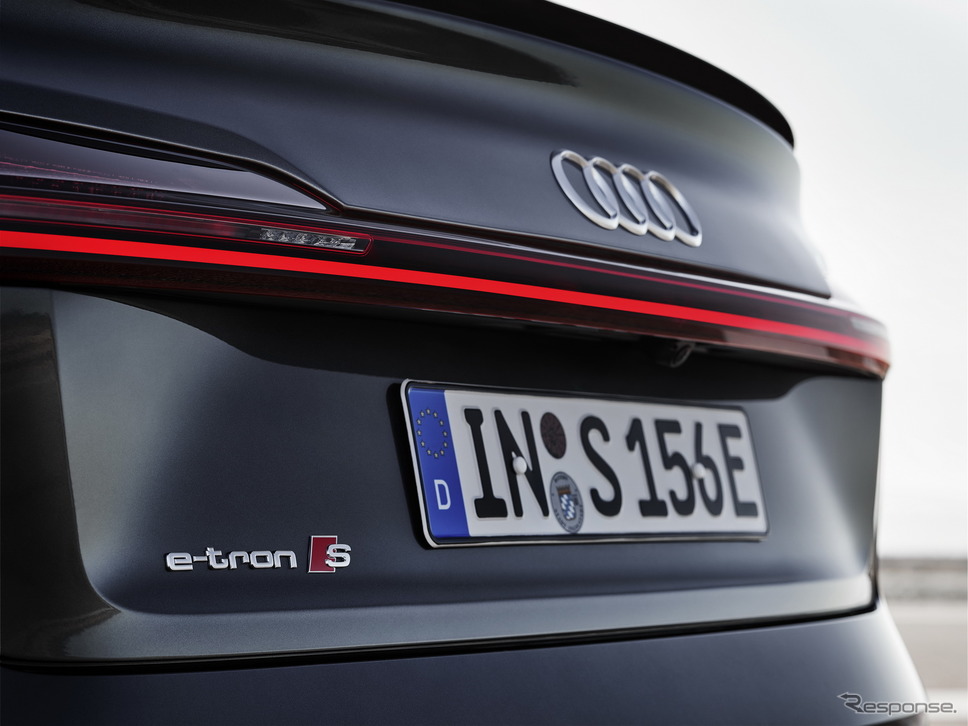アウディ e-tron S スポーツバック《photo by Audi》