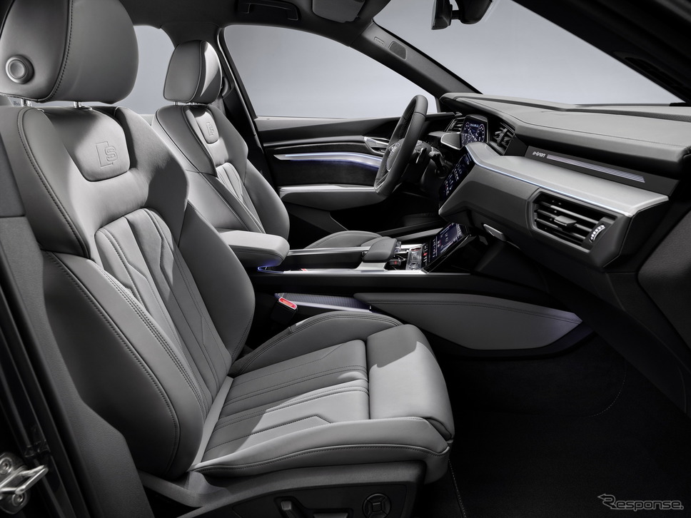 アウディ e-tron S スポーツバック《photo by Audi》