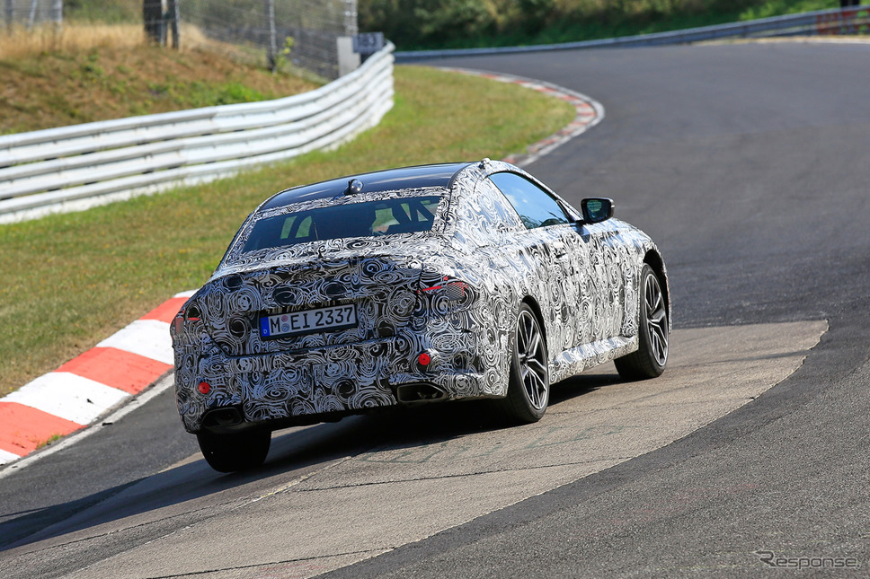 BMW 2シリーズ クーペ 次期型プロトタイプ(スクープ写真)《APOLLO NEWS SERVICE》