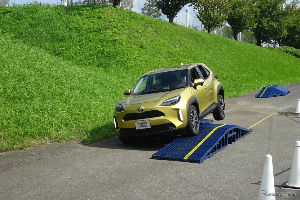 トヨタ ヤリスクロス 4WDの体験運転《写真撮影 池原照雄》
