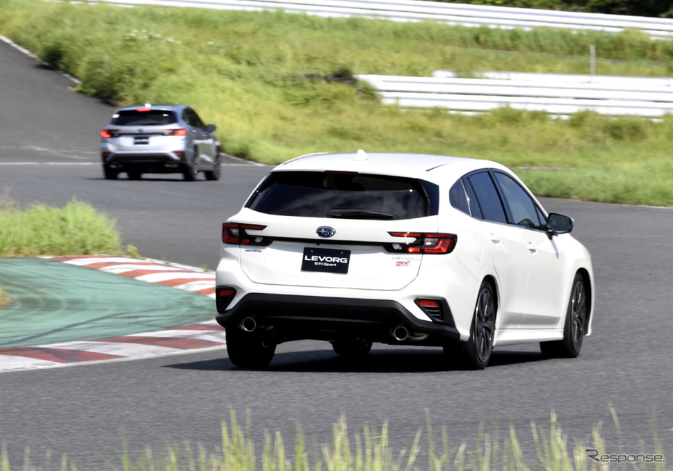 スバル レヴォーグ STI Sport（プロトタイプ）《写真撮影 雪岡直樹》