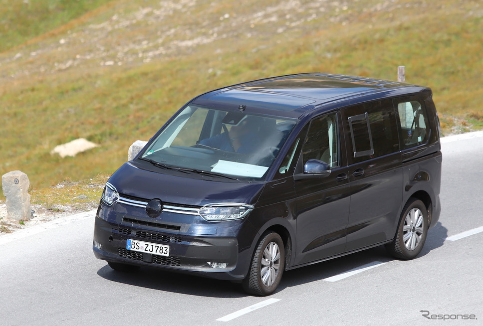 VW T7 PHEVプロトタイプ（スクープ写真）《APOLLO NEWS SERVICE》