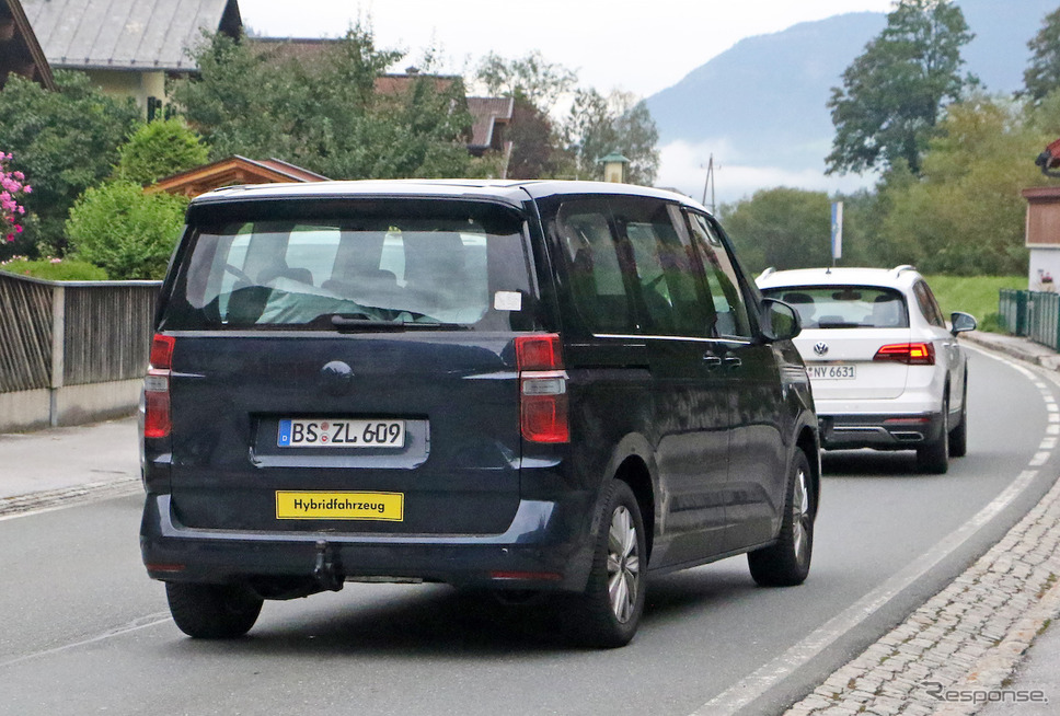 VW T7 PHEVプロトタイプ（スクープ写真）《APOLLO NEWS SERVICE》