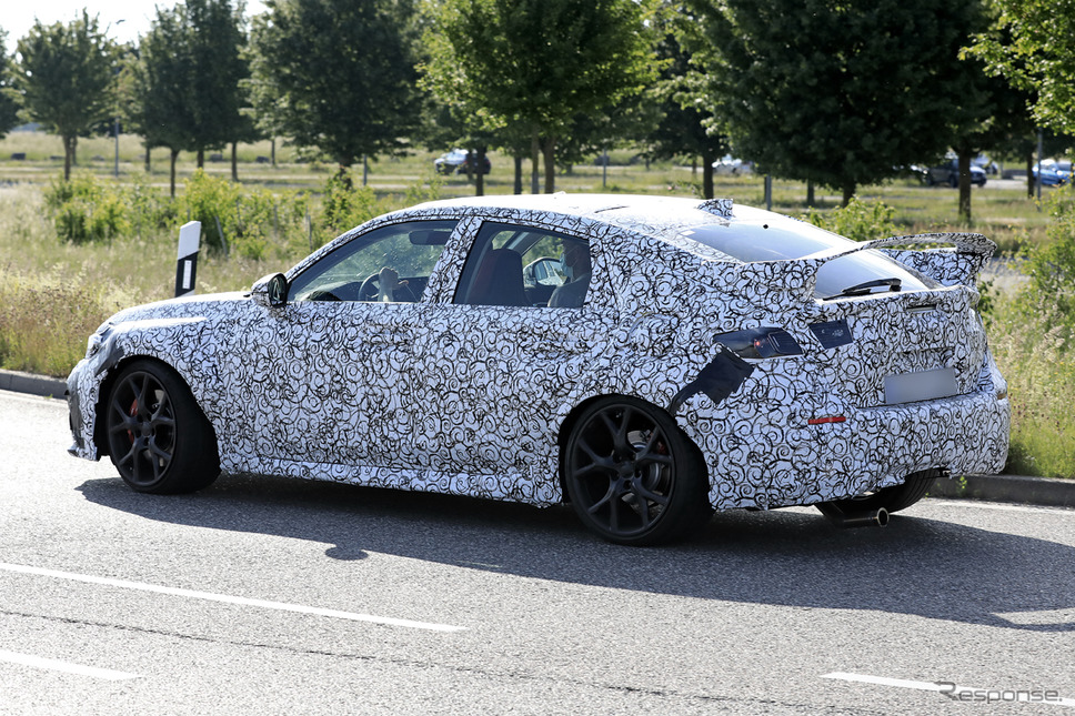 ホンダ シビックタイプR 次期型プロトタイプ(スクープ写真)《APOLLO NEWS SERVICE》