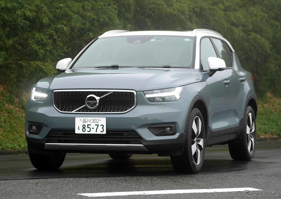 ボルボ XC40 B4モメンタム《写真撮影 中村孝仁》