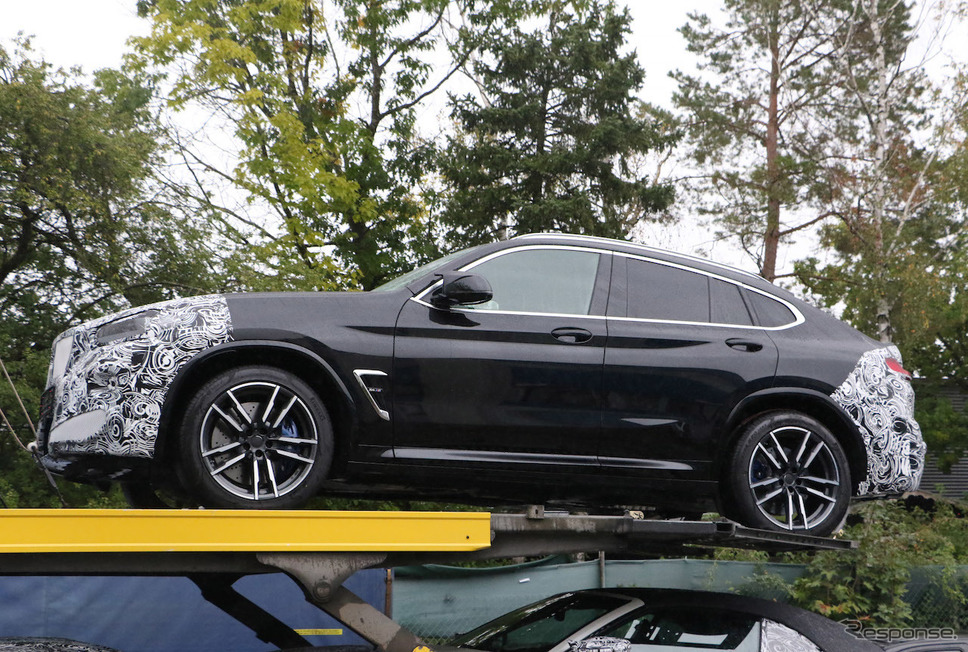 BMW X4M 改良新型プロトタイプ（スクープ写真）《APOLLO NEWS SERVICE》