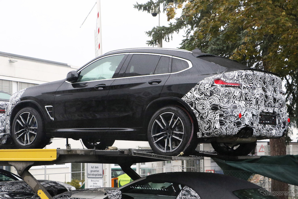 BMW X4M 改良新型プロトタイプ（スクープ写真）《APOLLO NEWS SERVICE》