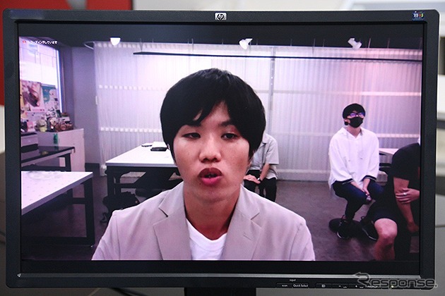 最終プレゼンテーションの様子《写真提供 日本教育財団》