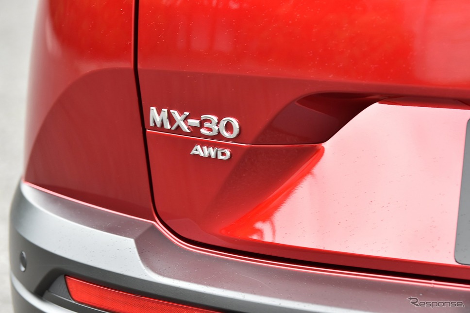 マツダ MX-30 マイルドハイブリッドモデル ソウルレッドクリスタルメタリック(3トーン)《画像 中野英幸》