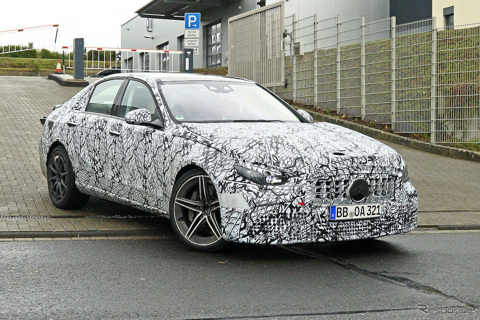 メルセデスAMG C63 次期型プロトタイプ(スクープ写真)《APOLLO NEWS SERVICE》