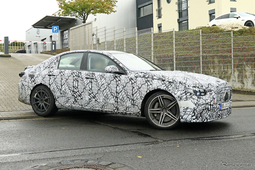 メルセデスAMG C63 次期型プロトタイプ(スクープ写真)《APOLLO NEWS SERVICE》