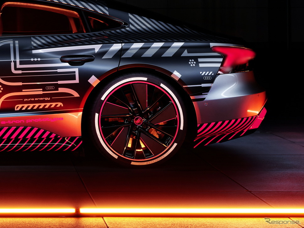 アウディ e-tron GT のプロトタイプ《photo by Audi》
