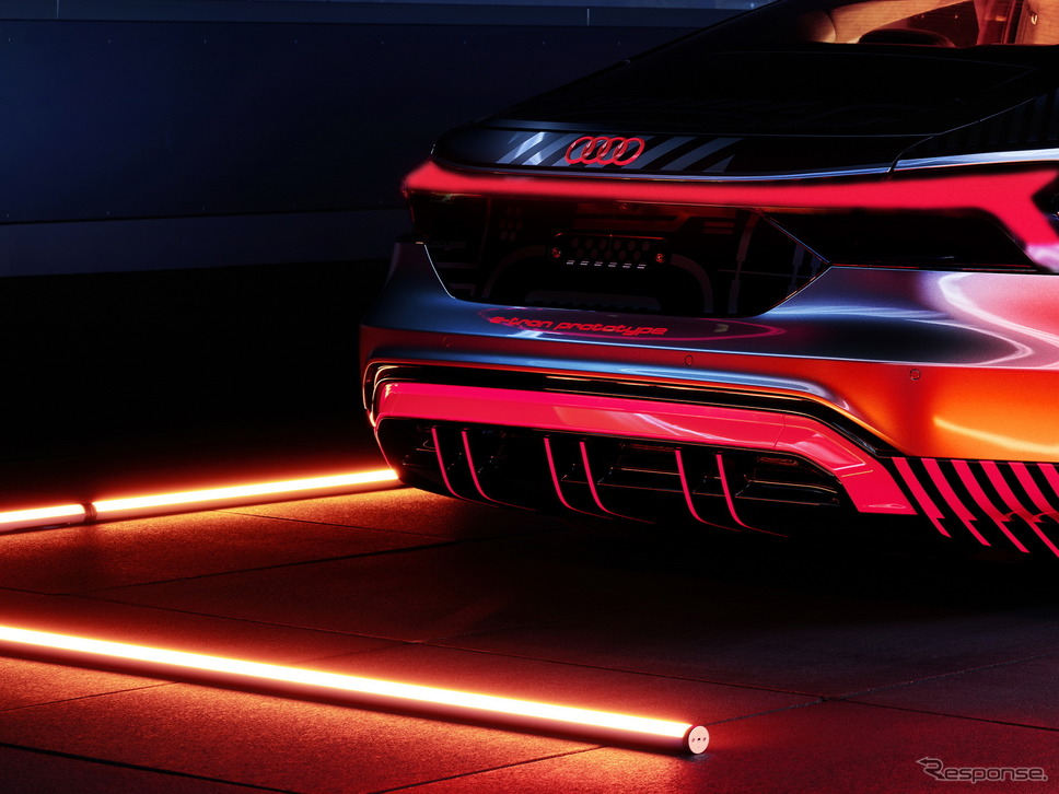 アウディ e-tron GT のプロトタイプ《photo by Audi》