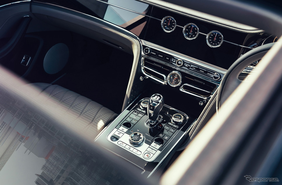ベントレー・フライングスパー V8 新型《photo by Bentley》