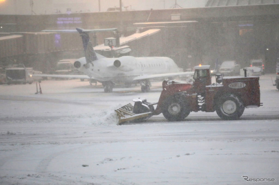 ニューアーク、リバティ空港（2018年11月15日）《Photo by John Moore/Getty Images News/ゲッティイメージズ》