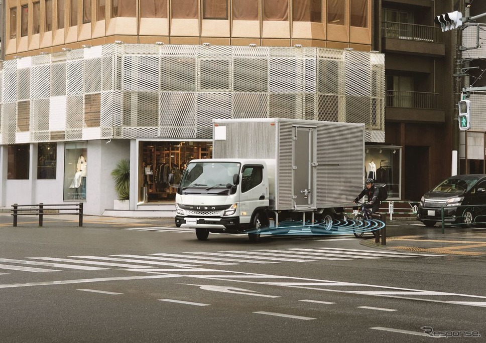 新型キャンター発表:トラックはBEVかFCVか?≪撮影:中尾真二≫