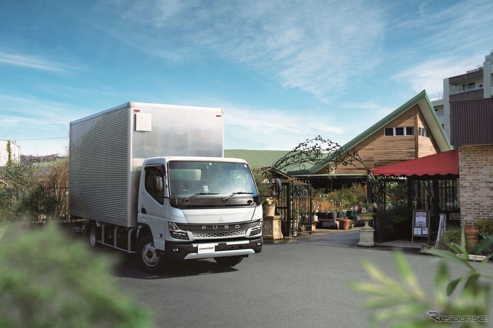 新型キャンター発表:トラックはBEVかFCVか?≪撮影:中尾真二≫