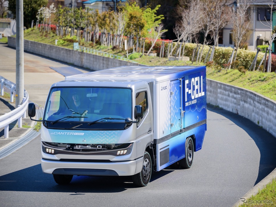 eキャンター F-CELL《写真 三菱ふそう》