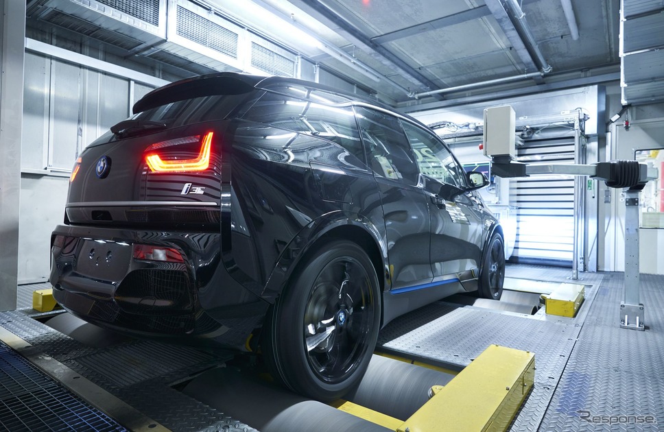 BMW i3 の20万台目がドイツ・ライプツィヒ工場からラインオフ《photo by BMW》